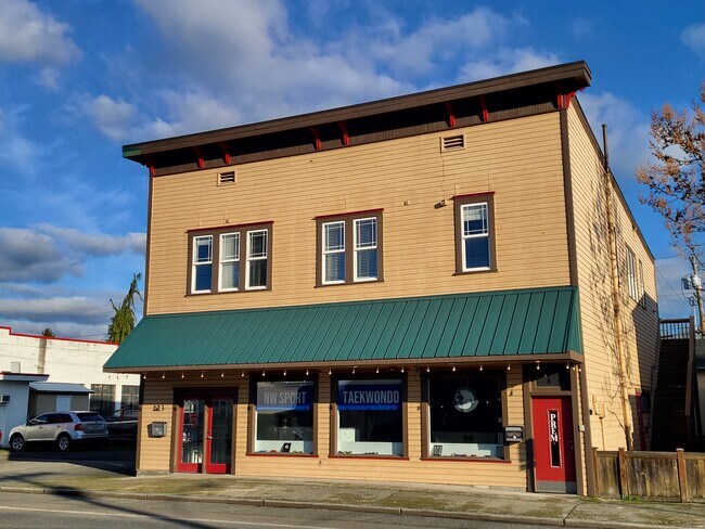 Plus de détails pour 223 S Lewis St, Monroe, WA - Commerce de détail à vendre