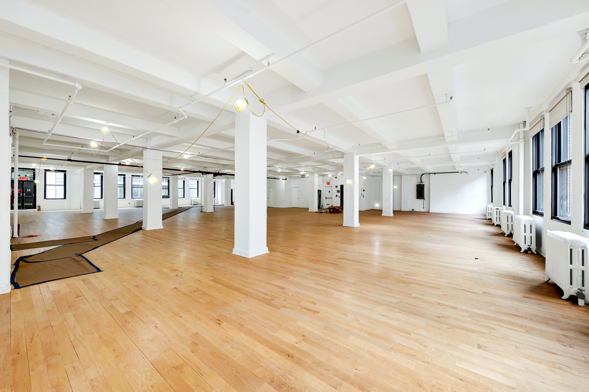 122 W 22nd St, New York, NY for lease Interior Photo- Image 1 of 8