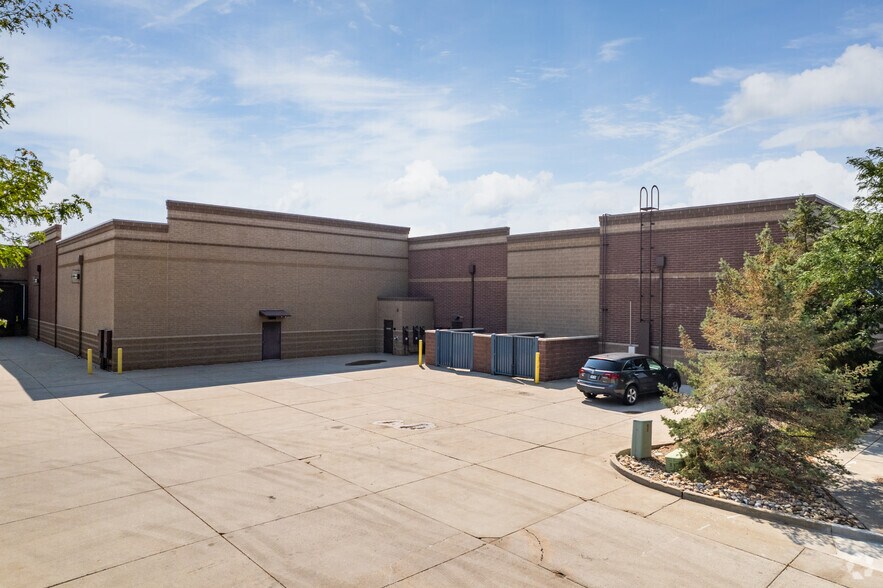 1405-1775 Rocky Mountain Ave, Loveland, CO à louer - Photo du bâtiment - Image 3 de 5