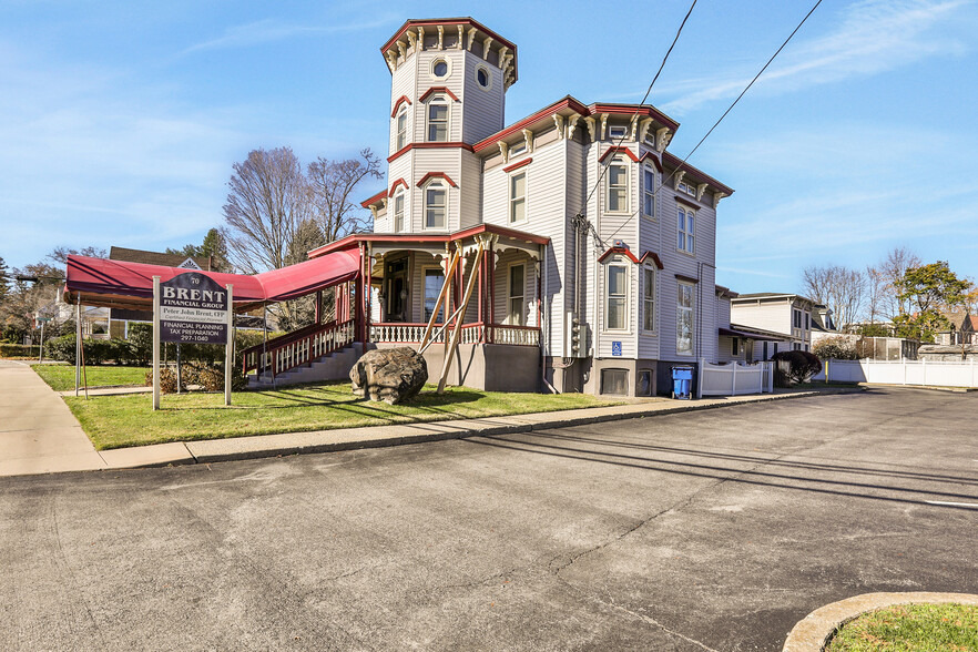 70 E Main St, Wappingers Falls, NY à vendre - Photo principale - Image 1 de 1