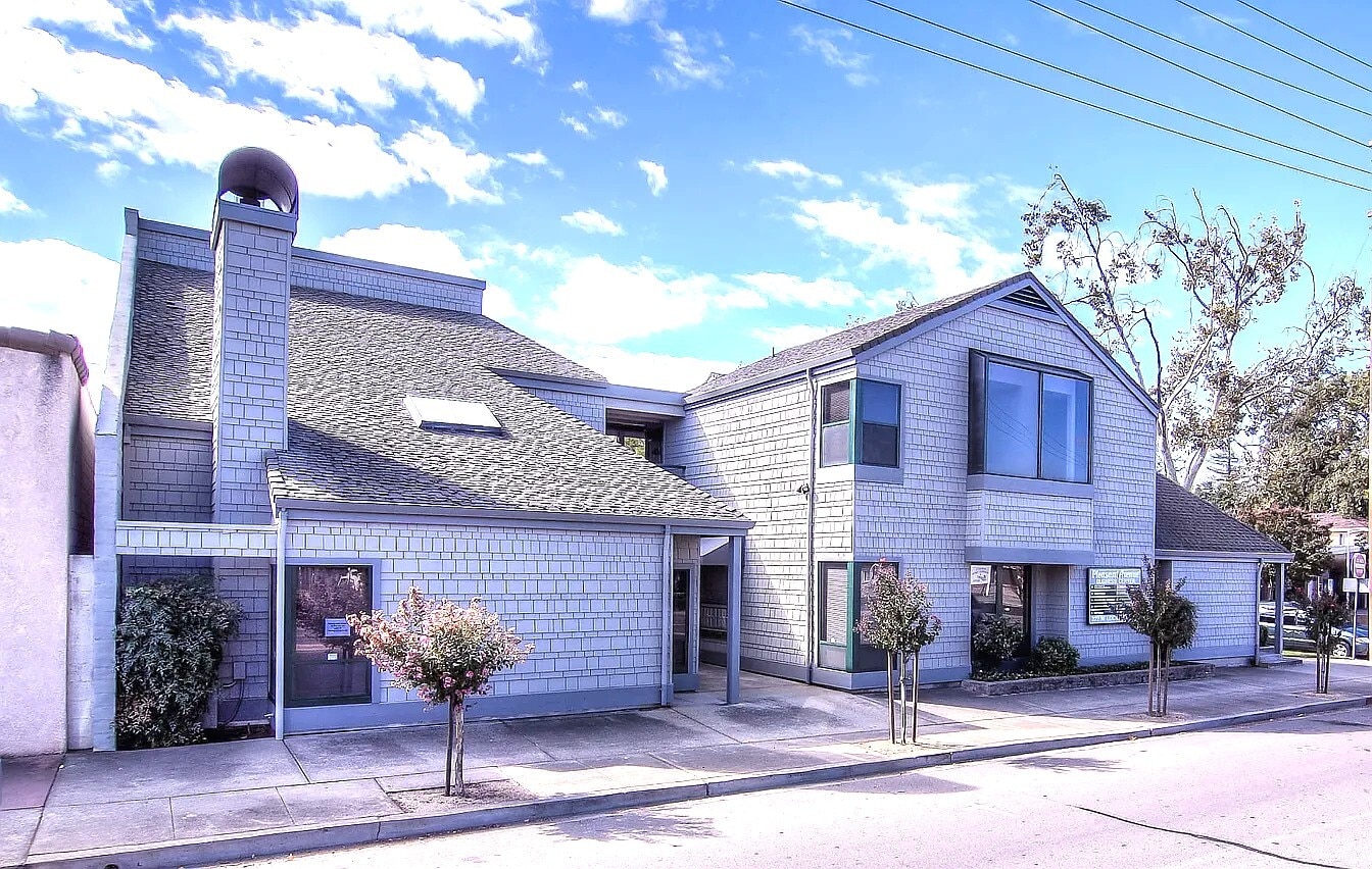 222 W Lockeford St, Lodi, CA for lease Primary Photo- Image 1 of 6