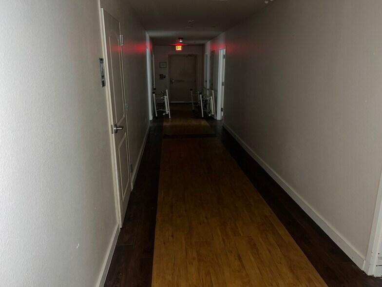 1810 N Washington Ave, Livingston, TX à vendre - Photo du bâtiment - Image 3 de 13