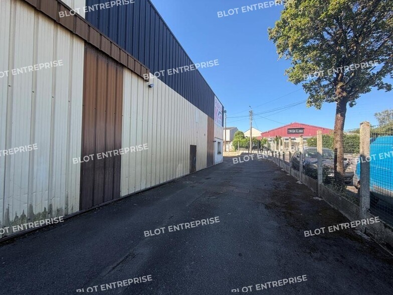 Flex in Rennes for sale - Building Photo - Image 3 of 9