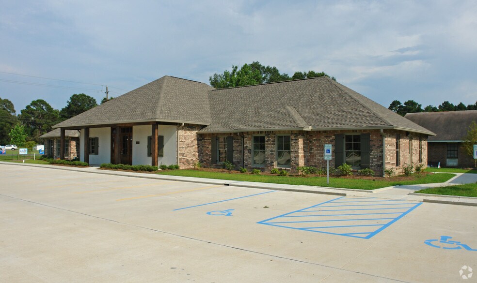 2798 O'Neal Ln, Baton Rouge, LA à vendre - Photo du bâtiment - Image 3 de 23