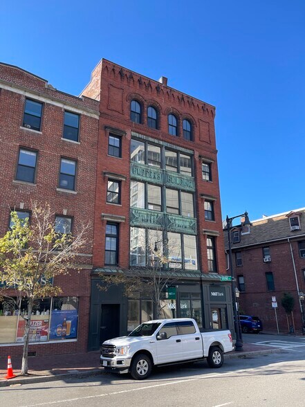 214-218 Cambridge St, Boston, MA à louer - Photo du bâtiment - Image 1 de 12