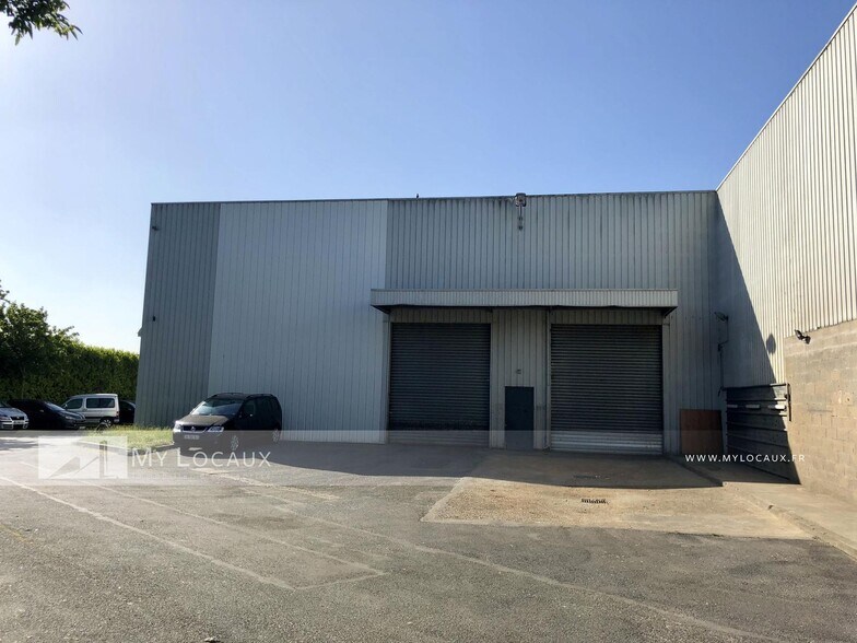 Flex in Sartrouville for lease - Building Photo - Image 2 of 2