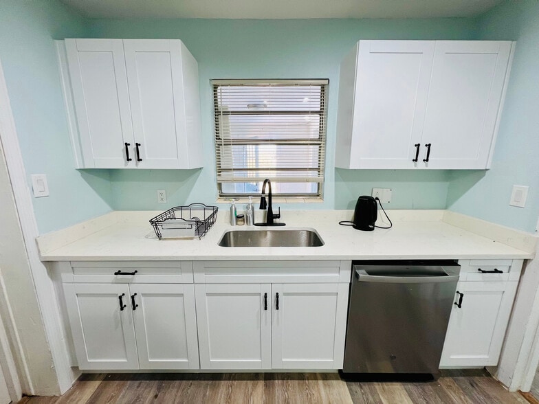 1630 Harbor Dr, Clearwater, FL à vendre - Photo du bâtiment - Image 2 de 7