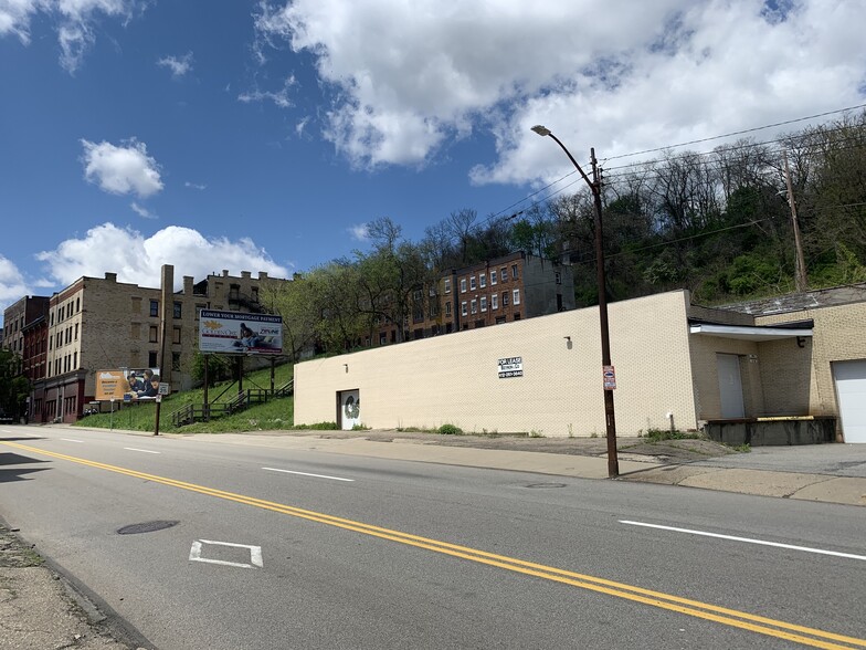 2122-2139 5th Ave, Pittsburgh, PA for lease - Building Photo - Image 3 of 9