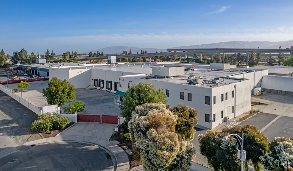 1130-1170 Olinder Ct, San Jose, CA for lease - Building Photo - Image 2 of 9