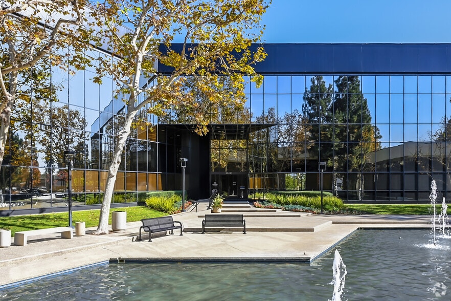 23461 S Pointe Dr, Laguna Hills, CA for lease - Building Photo - Image 3 of 6