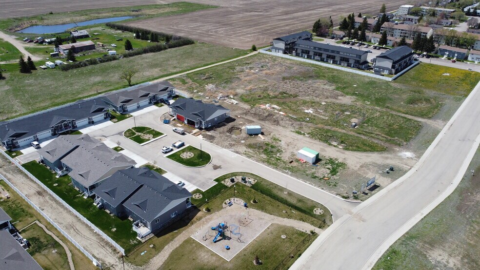 1045 Bradley St, Moose Jaw, SK à vendre - Photo du bâtiment - Image 3 de 6
