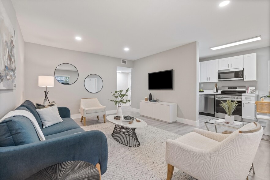 1350-1400 NE 5th Ter, Fort Lauderdale, FL for sale - Building Photo - Image 3 of 10