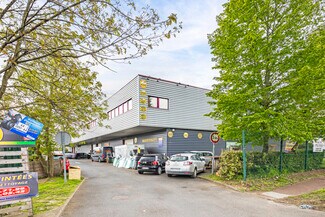 Plus de détails pour 80 Avenue Du Château, Saint-Ouen-l'Aumône - Flex à vendre