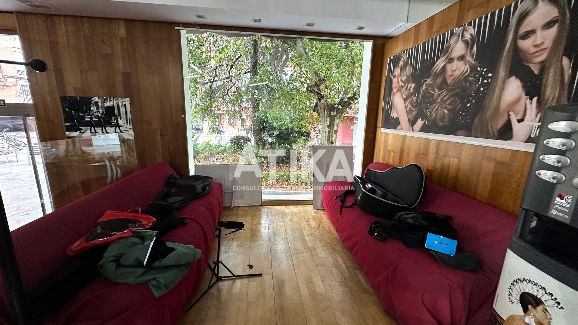 Retail in Ontinyent for sale Interior Photo- Image 1 of 9