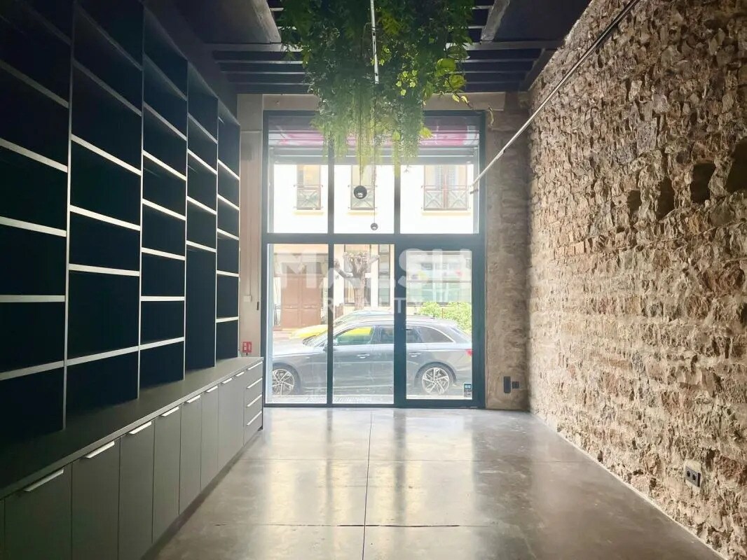 130 Rue Vauban, Lyon for lease Interior Photo- Image 1 of 7