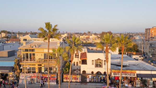 More details for 1915 Ocean Front Walk, Venice, CA - Flex for Sale