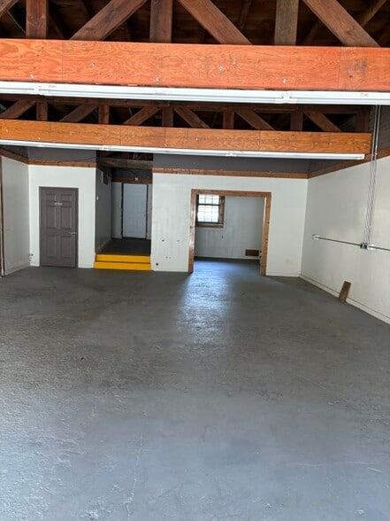1717 Warm Springs Rd, Columbus, GA for lease - Interior Photo - Image 2 of 3