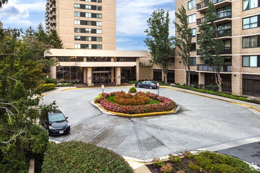 3713 S George Mason Dr, Falls Church, VA for sale - Building Photo - Image 3 of 4