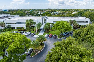 Plus de détails pour 1400 E Newport Center Dr, Deerfield Beach, FL - Bureau à louer