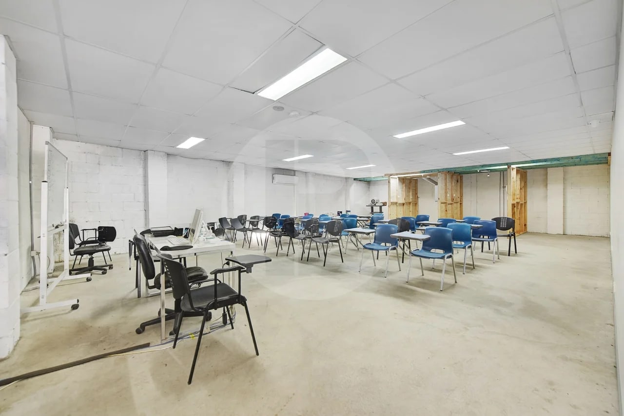 4 Marsh St, Clyde for sale Interior Photo- Image 1 of 3
