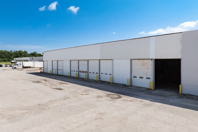 Plus de détails pour 50 Greenhill Rd, Eldorado, IL - Industriel à louer