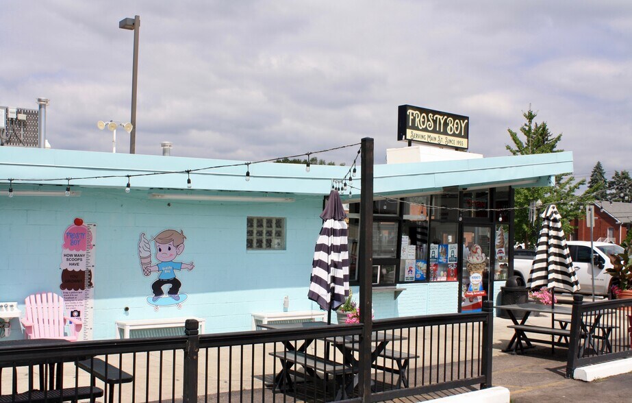 67 Main St, Belleville, MI à vendre - Photo du bâtiment - Image 2 de 16