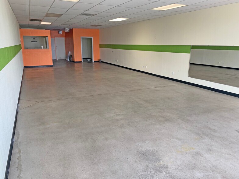 6445 N 51st Ave, Glendale, AZ à louer - Photo intérieure - Image 3 de 3