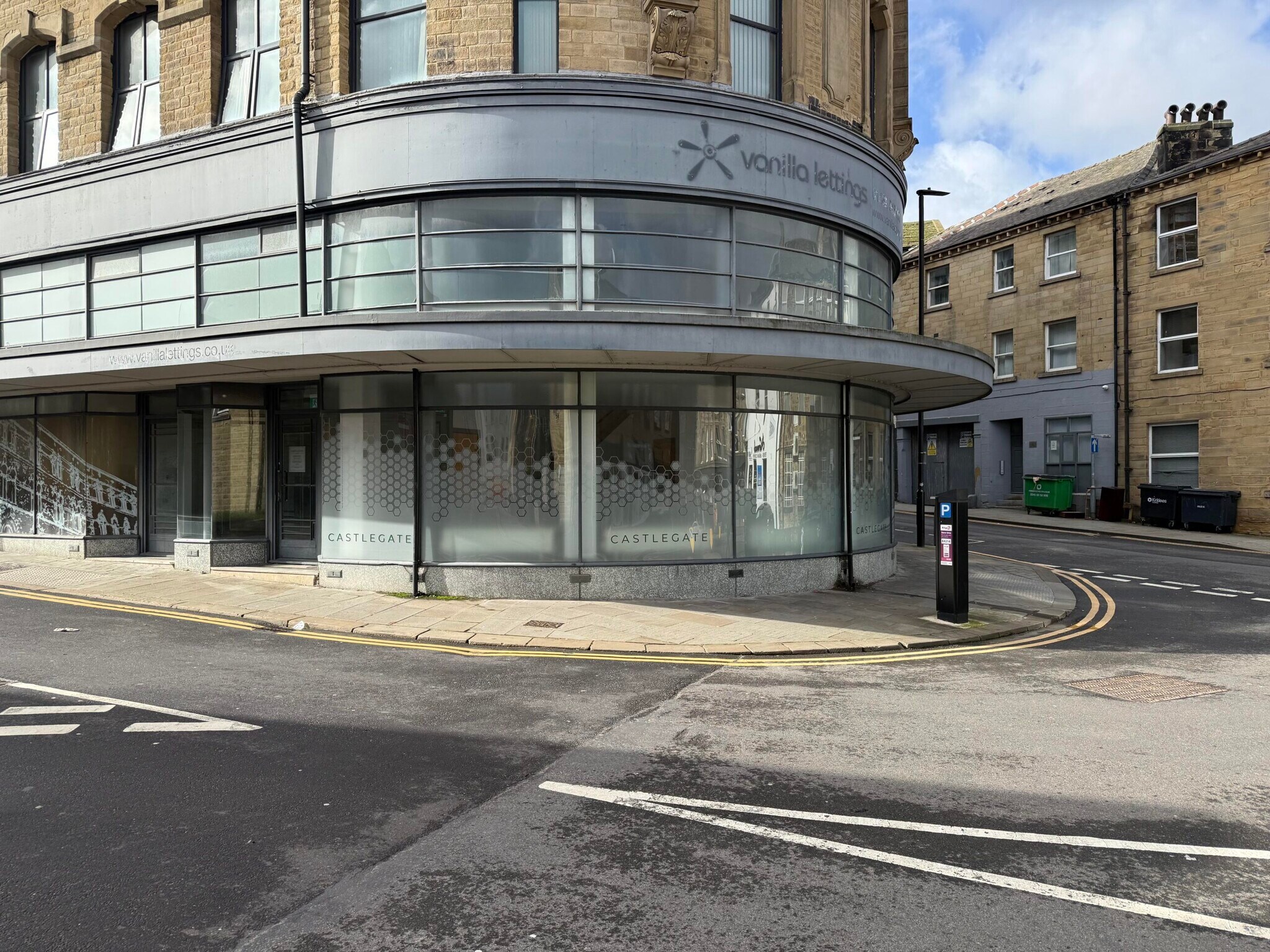 George St, Huddersfield à louer Photo du bâtiment- Image 1 de 5