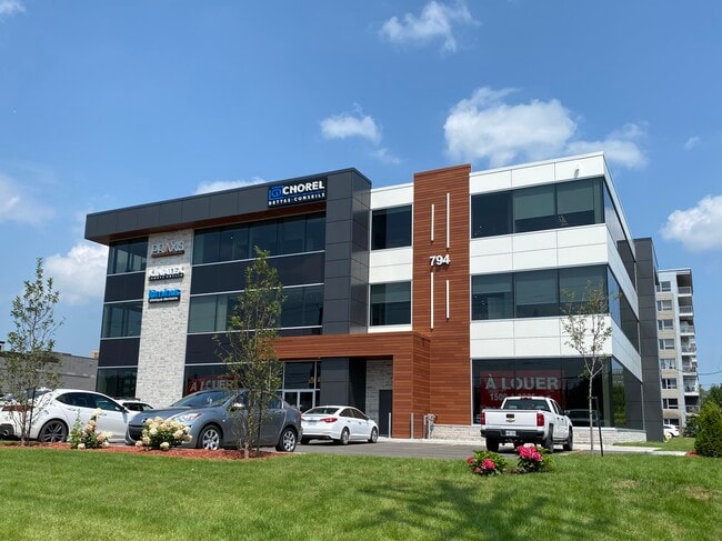 More details for 794 Boul Du Cure-Labelle, Blainville, QC - Retail for Sale