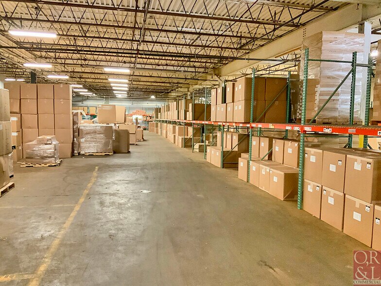 45 Ne Industrial Rd, Branford, CT à vendre - Photo intérieure - Image 3 de 12