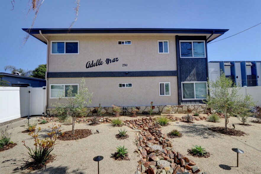 2741 Hornblend St, San Diego, CA à vendre - Photo du bâtiment - Image 3 de 9