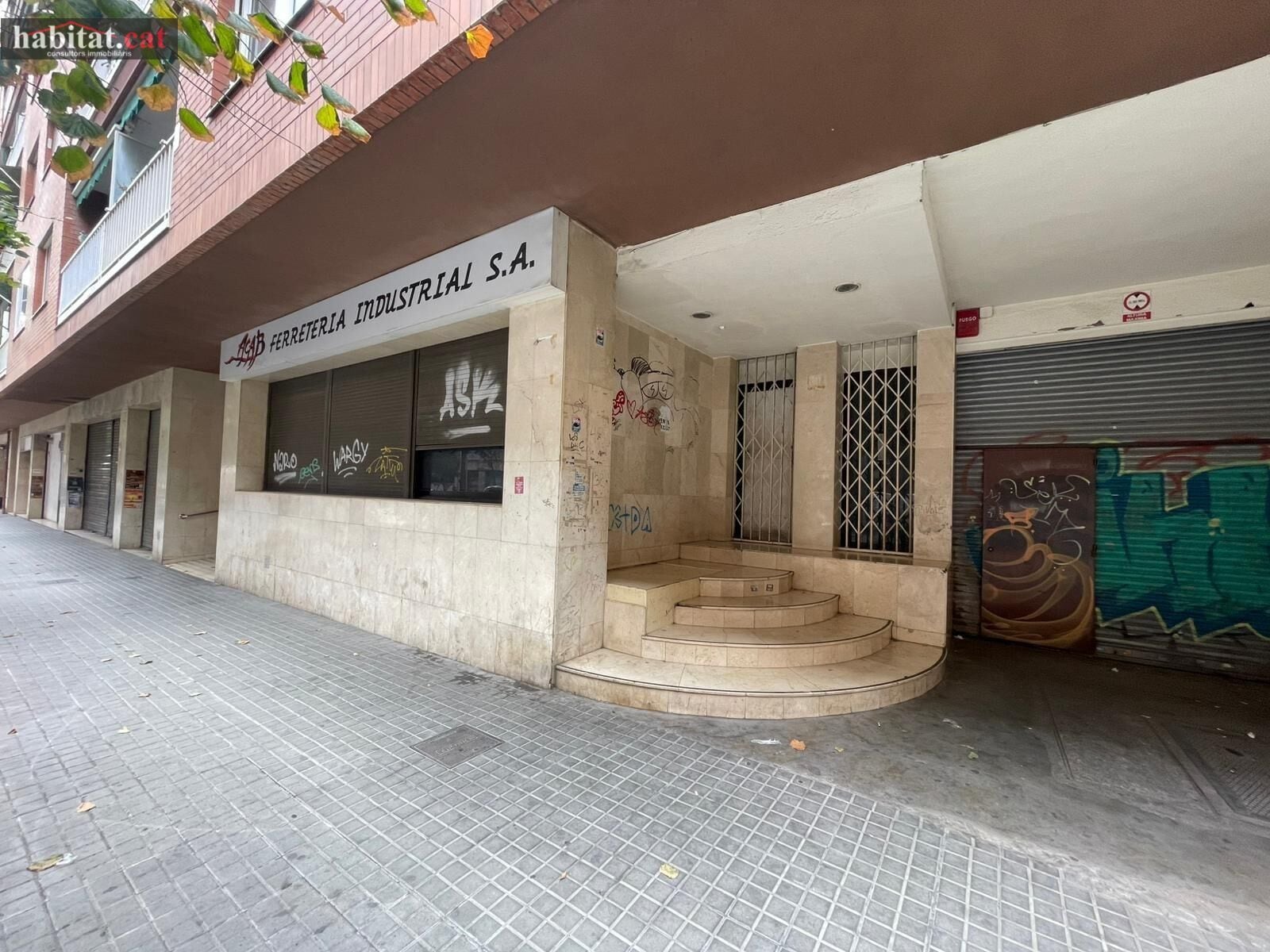 Multifamily in L'Hospitalet de Llobregat, Barcelona for sale Primary Photo- Image 1 of 4
