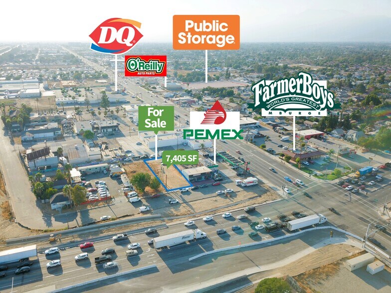 10134 Cedar Pl, Bloomington, CA à vendre - Photo du bâtiment - Image 2 de 4