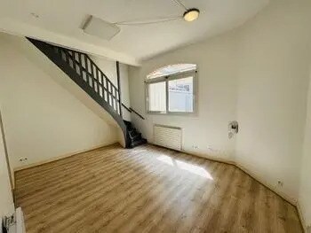 12 Rue Greuze, Paris for lease - Building Photo - Image 2 of 4