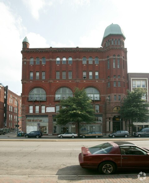 101-109 W Broad St, Richmond, VA à louer - Photo du bâtiment - Image 2 de 12