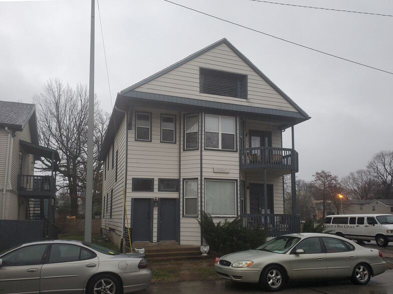 303 Chandler Ave, Evansville, IN for sale - Building Photo - Image 1 of 1