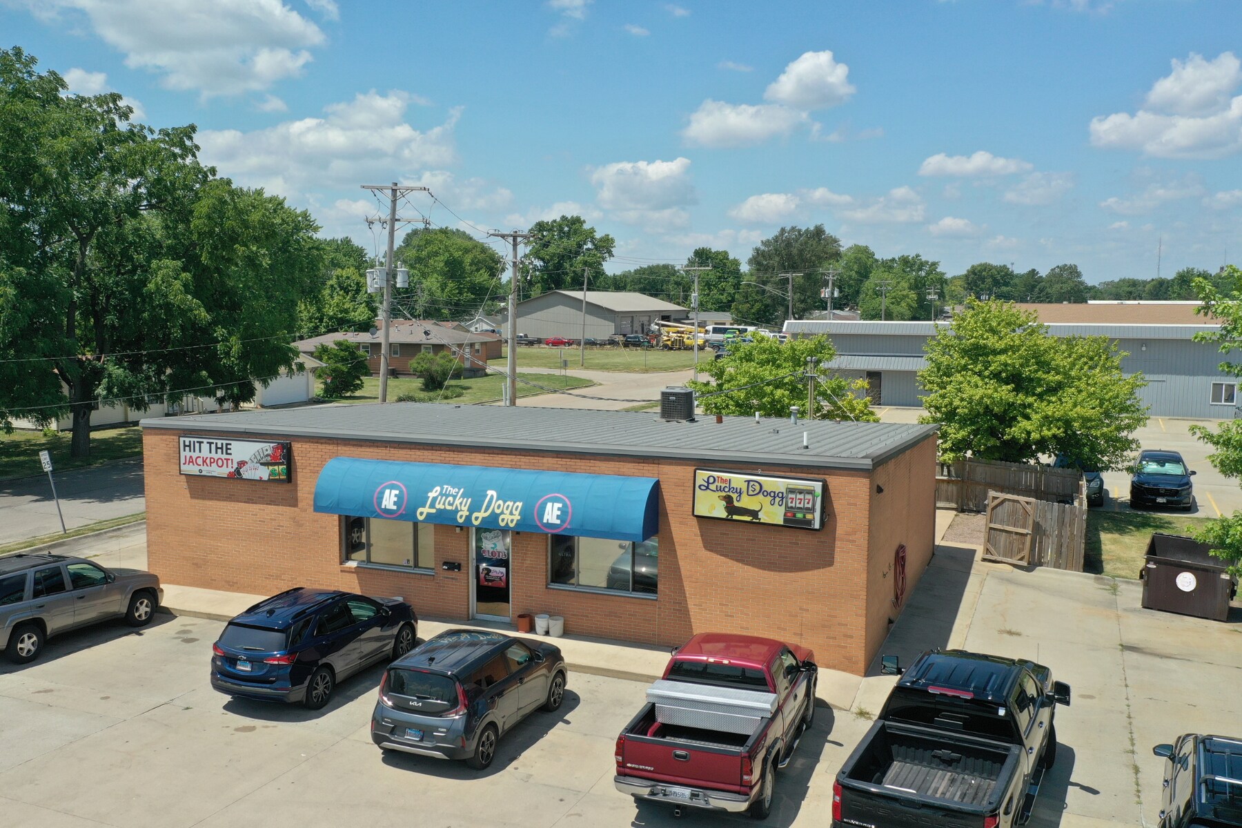401 N Limit St, Lincoln, IL à vendre Photo du bâtiment- Image 1 de 28