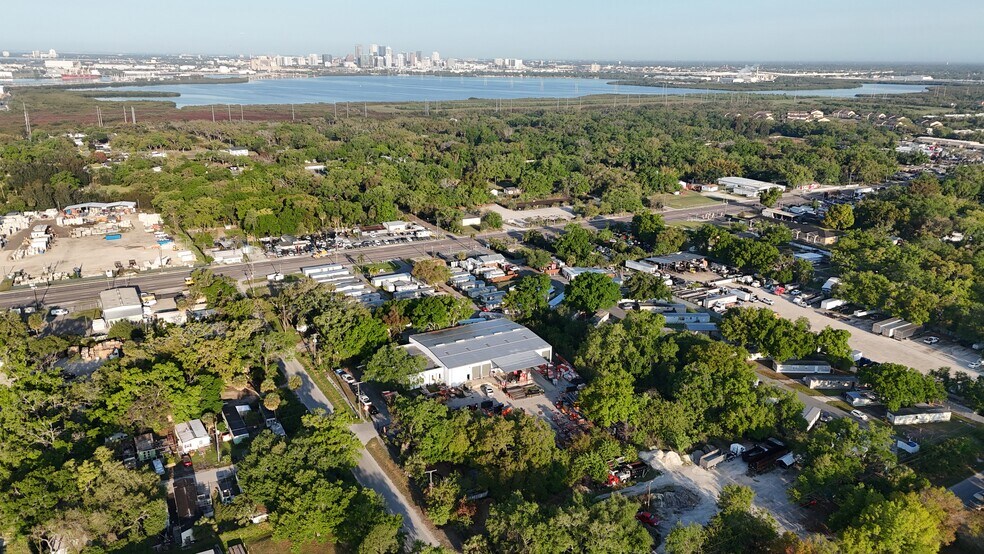 5018 24th Ave S, Tampa, FL à louer - Photo du bâtiment - Image 2 de 5