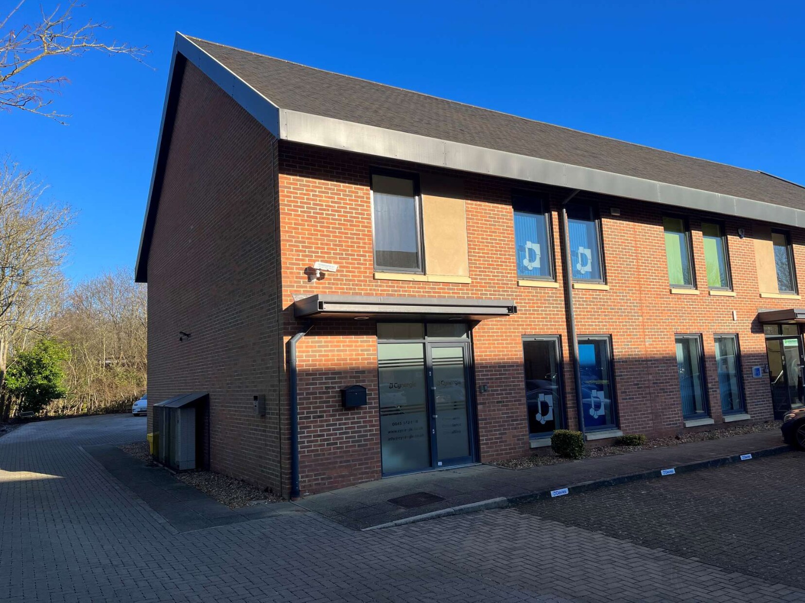 8-10 Papyrus Rd, Peterborough à louer Photo du bâtiment- Image 1 de 6