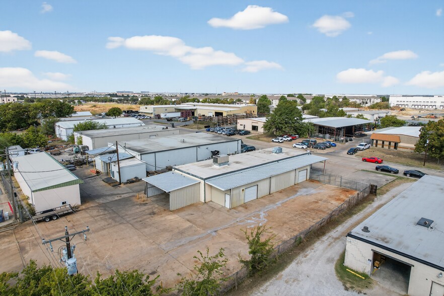 4200 Garland Dr, Haltom City, TX for lease - Building Photo - Image 3 of 5