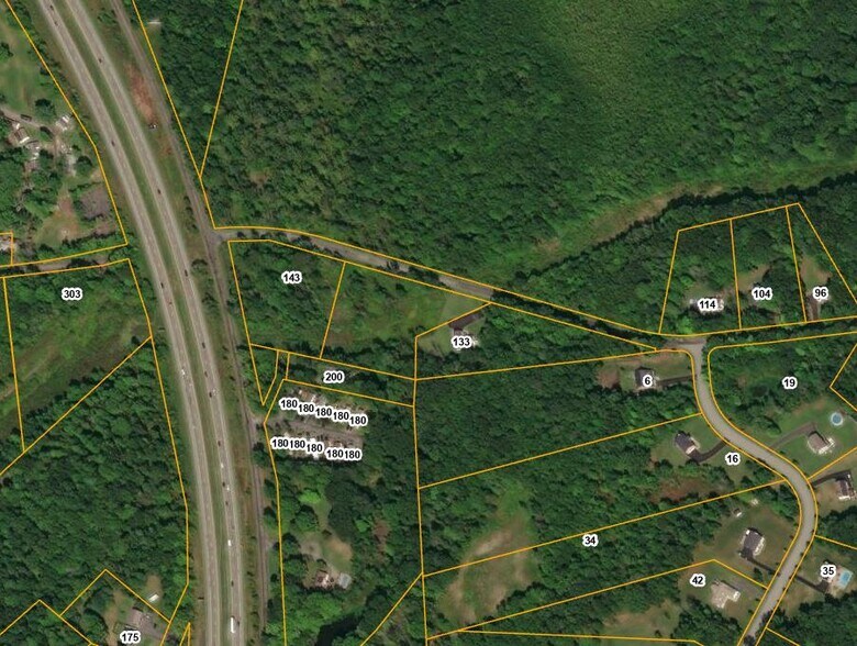 143 Shawangunk rd, Middletown, NY à vendre - Photo du bâtiment - Image 2 de 3