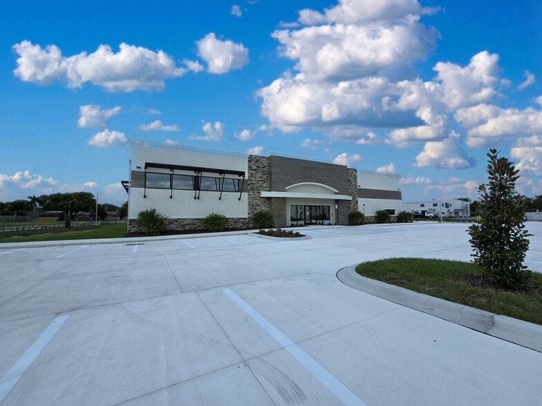 7211 Waelti Dr, Melbourne, FL for sale - Building Photo - Image 2 of 10