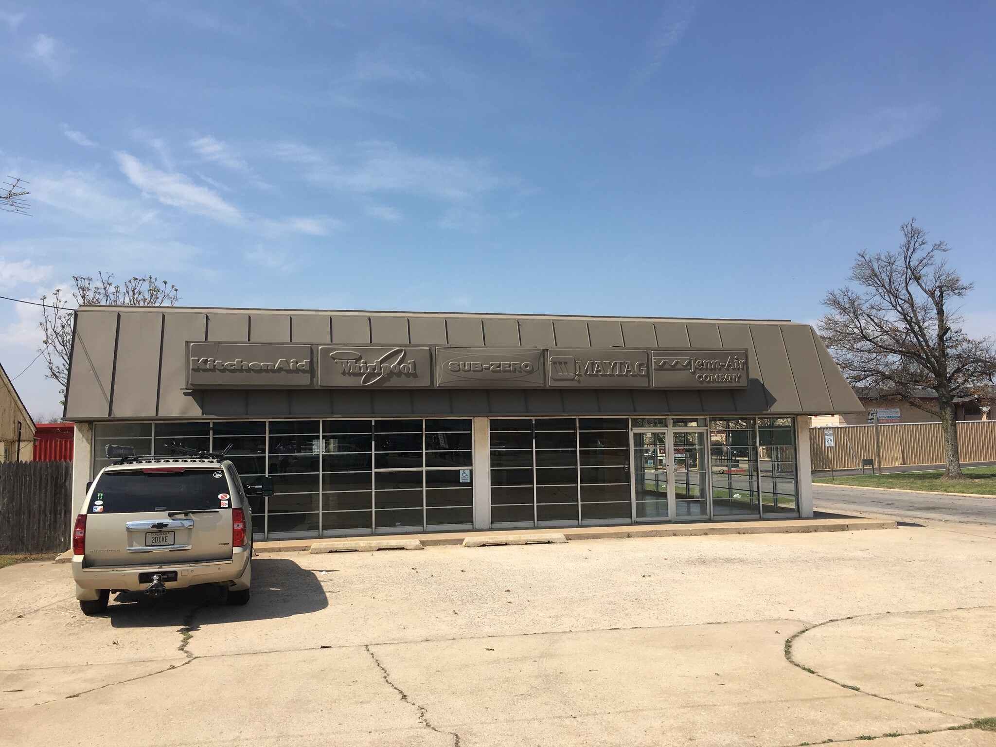 3431 N Macarthur Blvd, Oklahoma City, OK à louer Photo du bâtiment- Image 1 de 2