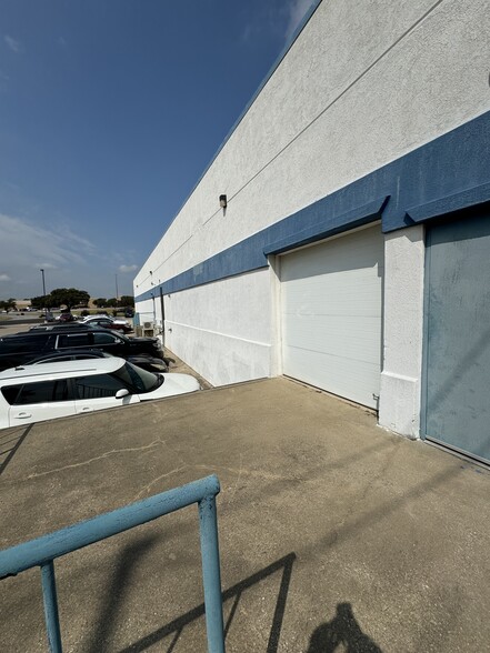 2223 Colorado Blvd, Denton, TX for lease - Building Photo - Image 2 of 7