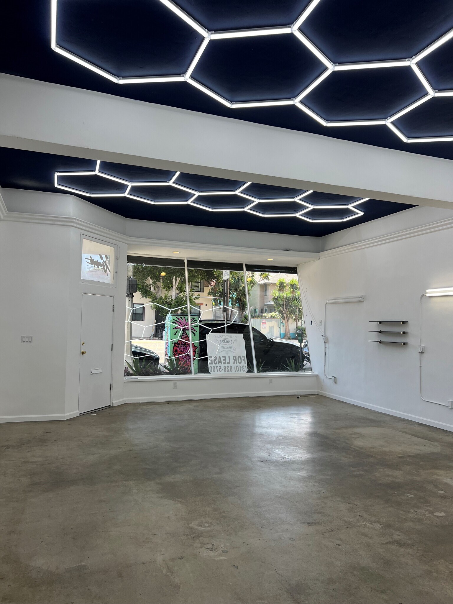 1380 Main St, Venice, CA for lease Interior Photo- Image 1 of 5