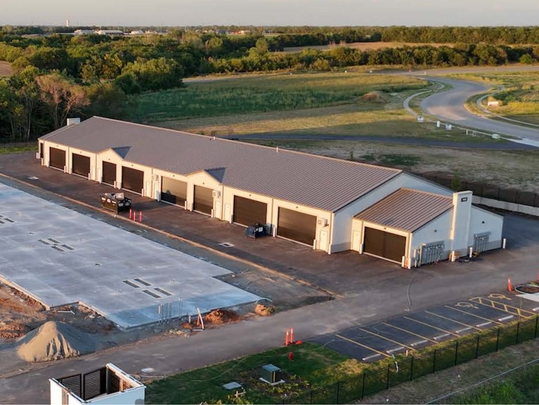 2919 Commerce Dr., Derby, KS for sale - Building Photo - Image 1 of 6