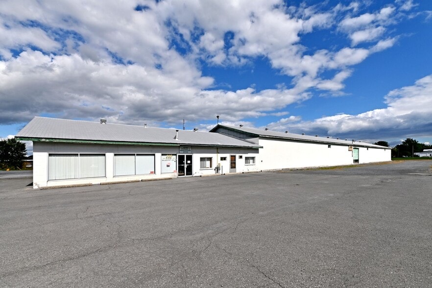 115 Balmoral Av, Cornwall, ON for lease - Building Photo - Image 3 of 10