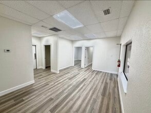 1805 Canova St SE, Palm Bay, FL for lease Interior Photo- Image 1 of 6