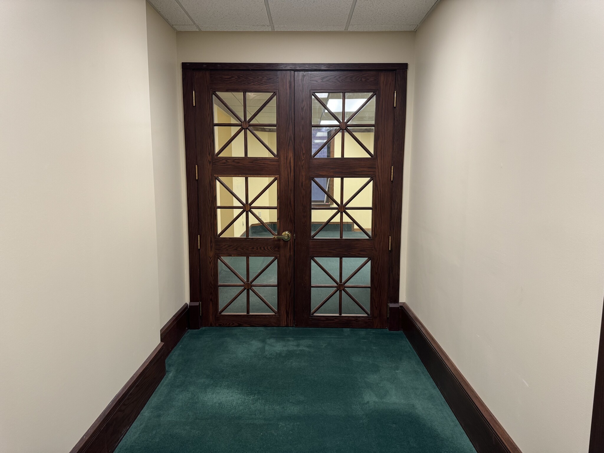 207 W Jefferson St, Bloomington, IL for lease Interior Photo- Image 1 of 6