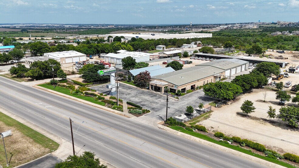 16348 Nacogdoches Rd, San Antonio, TX à louer - Aérien - Image 2 de 4